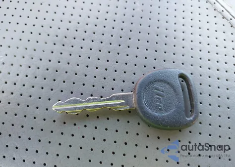 2005 Cadillac Escalade Standard z USA, uszkodzony, nr VIN 1GYEK63N05R268618